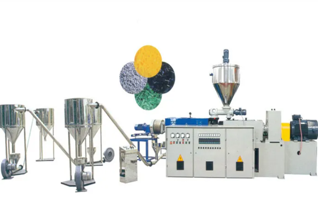 Twin-screw extruder for PVC pelletizing